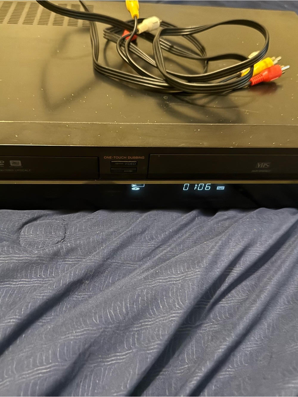 Sony RDR-VX525 VCR-DVD Combo Recorder/Player, 4-Head, VHS/DVD no remote see pics
